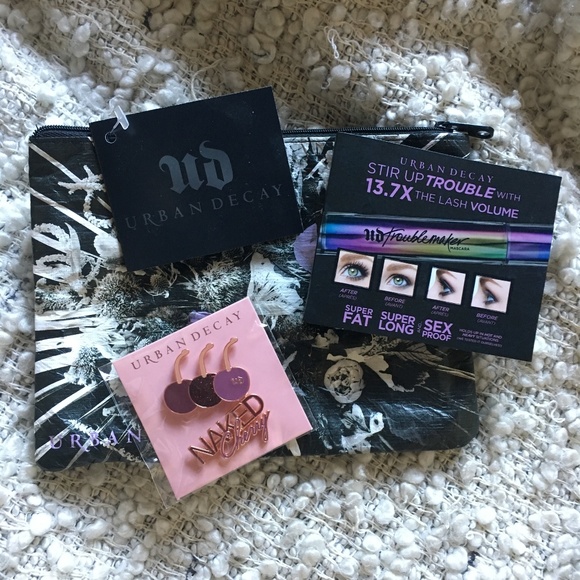 Urban Decay Other - NEW Urban Decay Bundle - Mascara, Cherry Pin, Bag